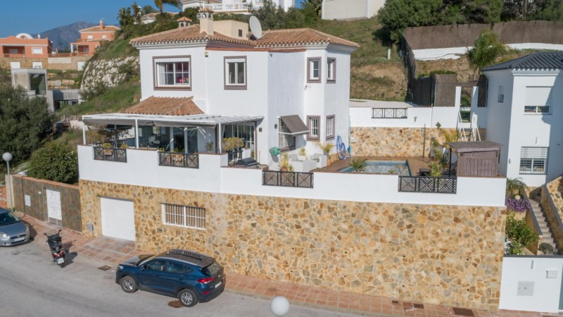 Ruime familie 4/5 slaapkamer villa op 5 minuten van de stranden van Fuengirola